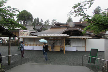 写真③阿蘇神社