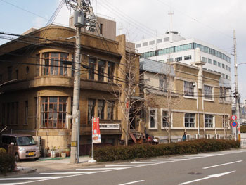 37-2-天満屋ビルと三井築港ビル（2013年3月撮影）
