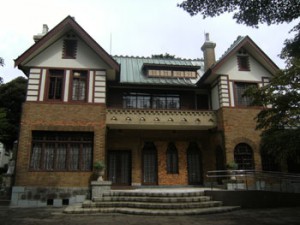 写真①三鷹市山本有三記念館