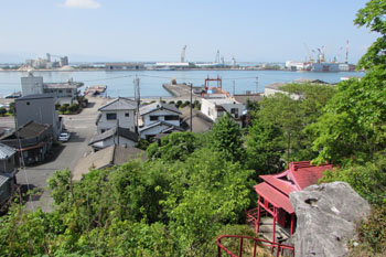 写真③　白島頂上からの八代港（内港）の眺め