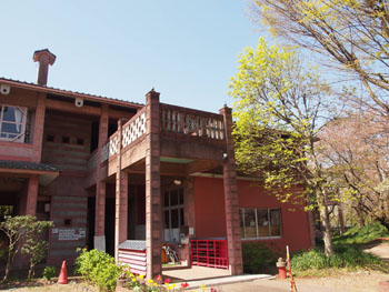 42-1-宮代町立笠原小学校（全景）-s