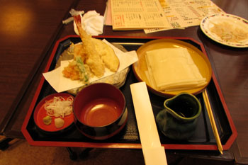 ④ひもかわうどん（超幅広）