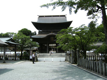 写真④壊れる前の阿蘇神社