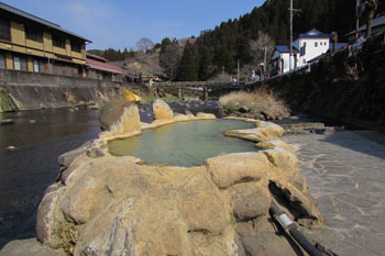 写真①長湯温泉ガニ湯