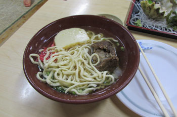 写真③ソーキソバ